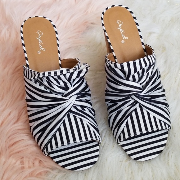 2 LEFT! 🎉HP🎉Black/White Striped Heeled Mules - Picture 3 of 7